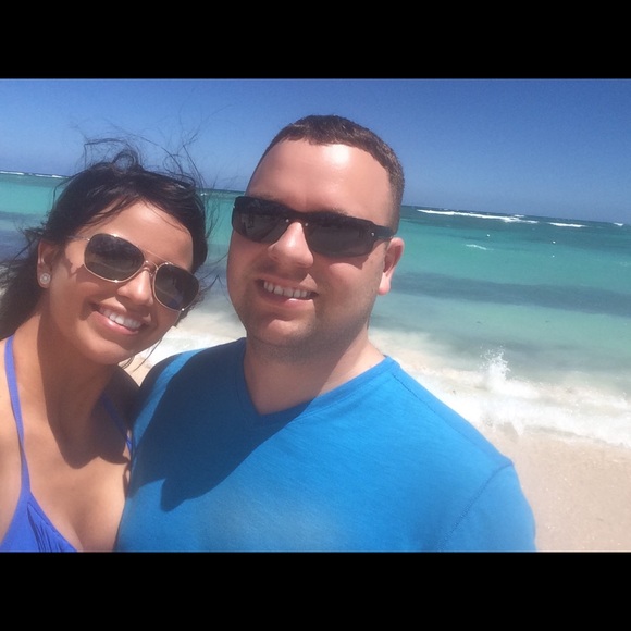 Meet Your Posher! - Picture 3 of 3